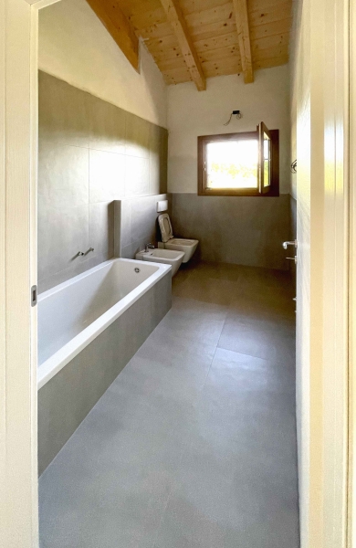 Bagno di appartamento in vendita a Torre De Busi
