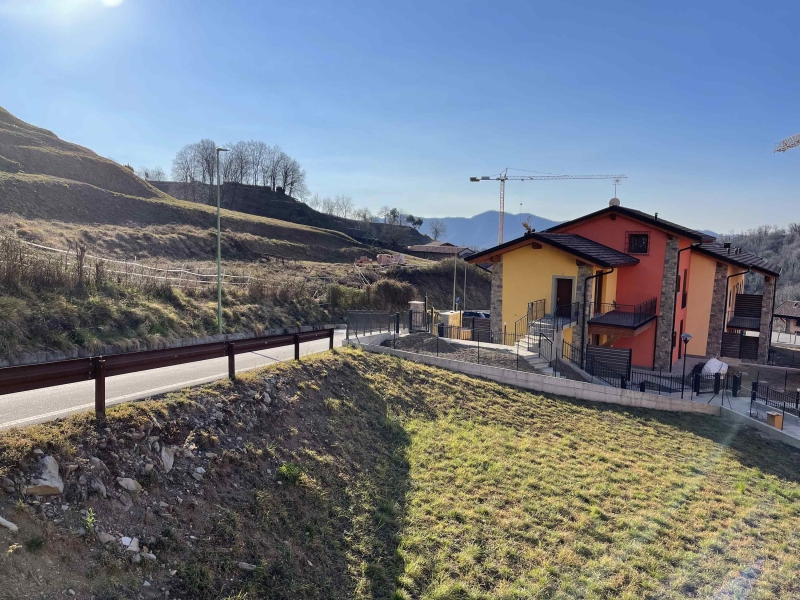 Villa con terrazza - Torre De Busi - Lecco